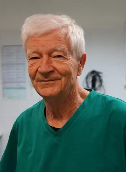 Dr. Ökrös István főállatorvos