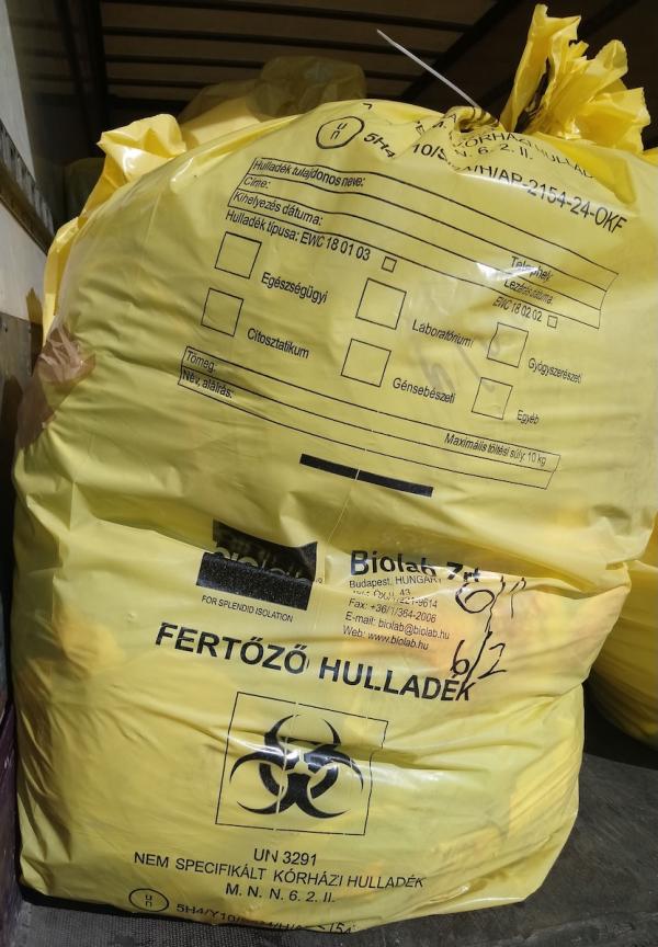 UN 3291 NEM SPECIFIKÁLT KÓRHÁZ HULLADÉK, M.N.N. szállítására alkalmas zsák