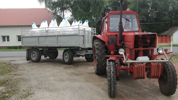 Mezőgazdasági vegyszerek és üzemanyagok (gázolaj, ADR-es besorolású növényvédő szer és műtrágya) mezőgazdasági vontatóval vagy lassú járművel vontatott pótkocsival történő közúti szállításának szabályozása